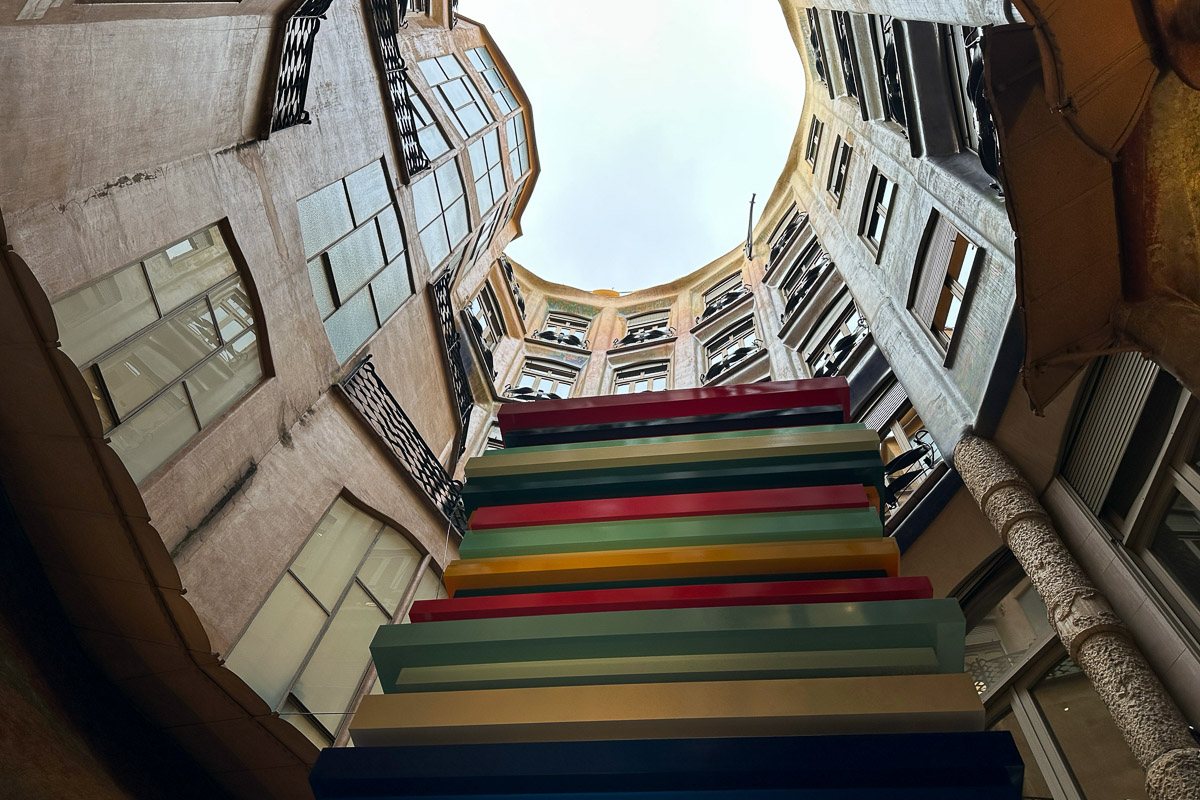 Dziedziniec Casa Milà