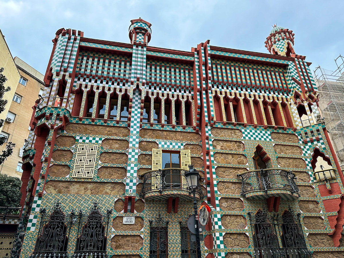 Fasada Casa Vicens nie ma sobie podobnych