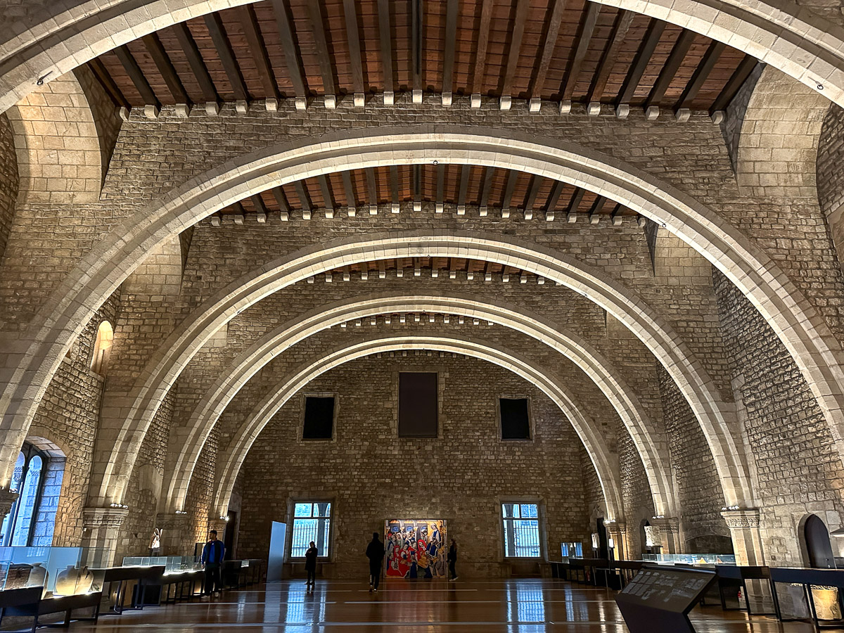 Wnętrze Salo del Tintell - Muzeum Historii Barcelony