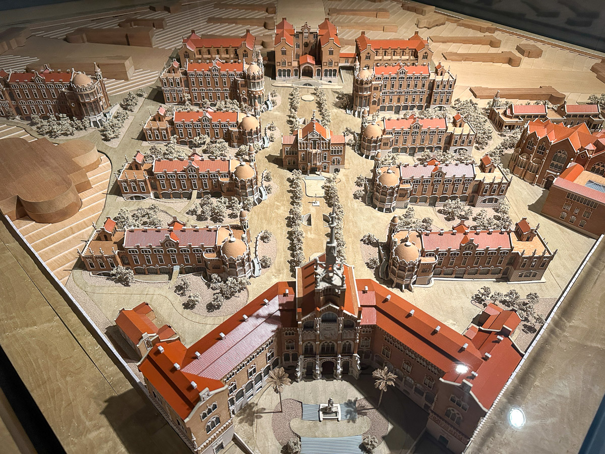 Makieta kompleksu szpitalnego w Muzeum Historii Katalonii