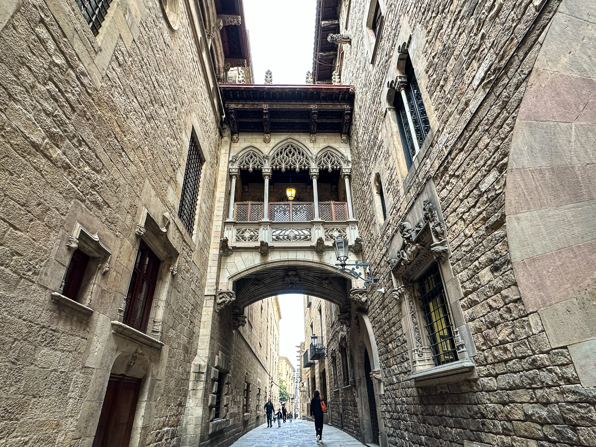 Pont del Bisbe w Barcelonie