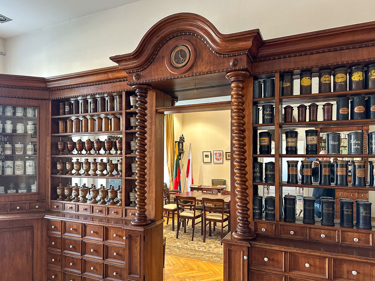 Muzeum Farmacji w Łodzi - wystawa na piętrze