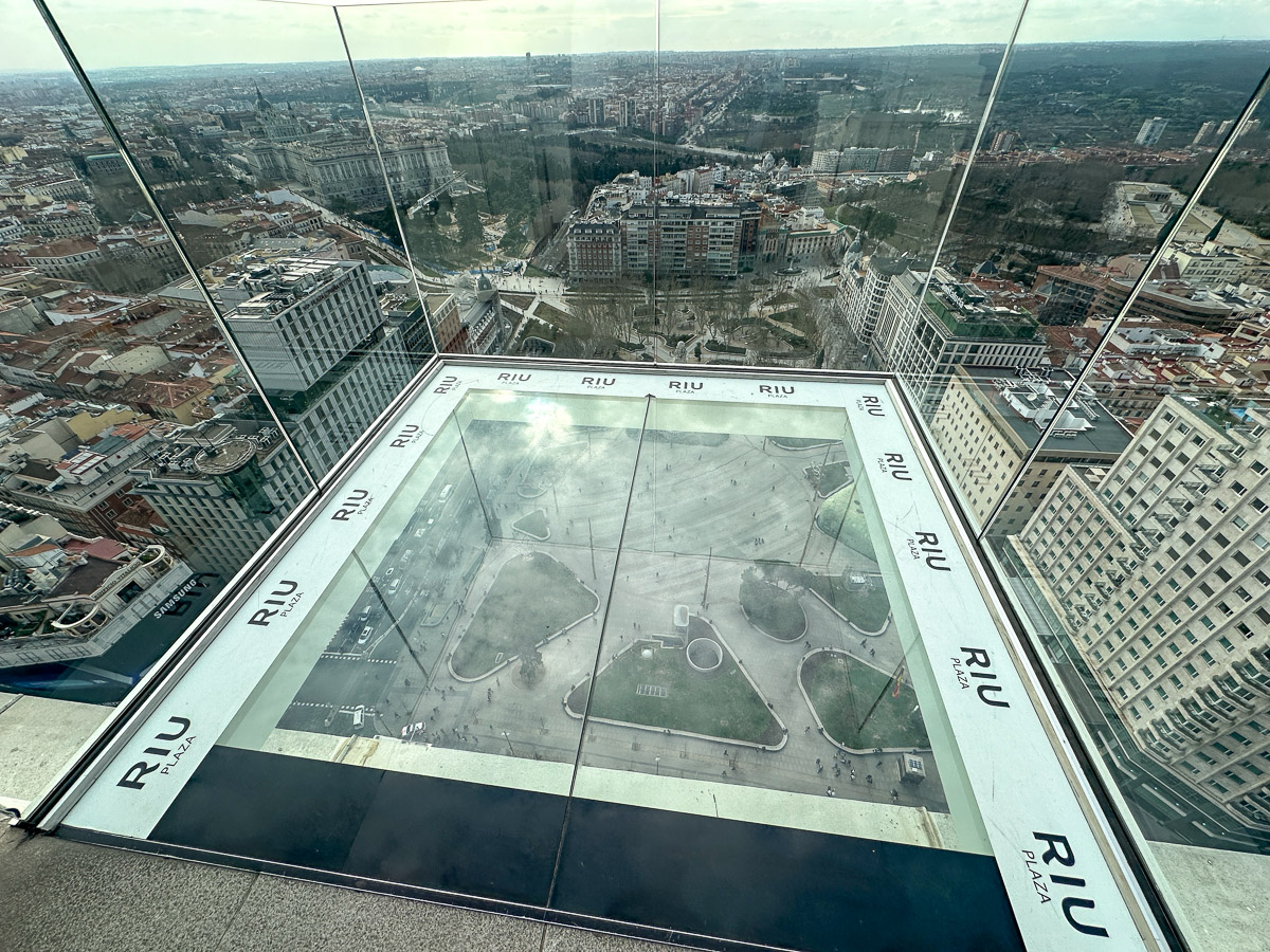 Słynny oszklony balkon