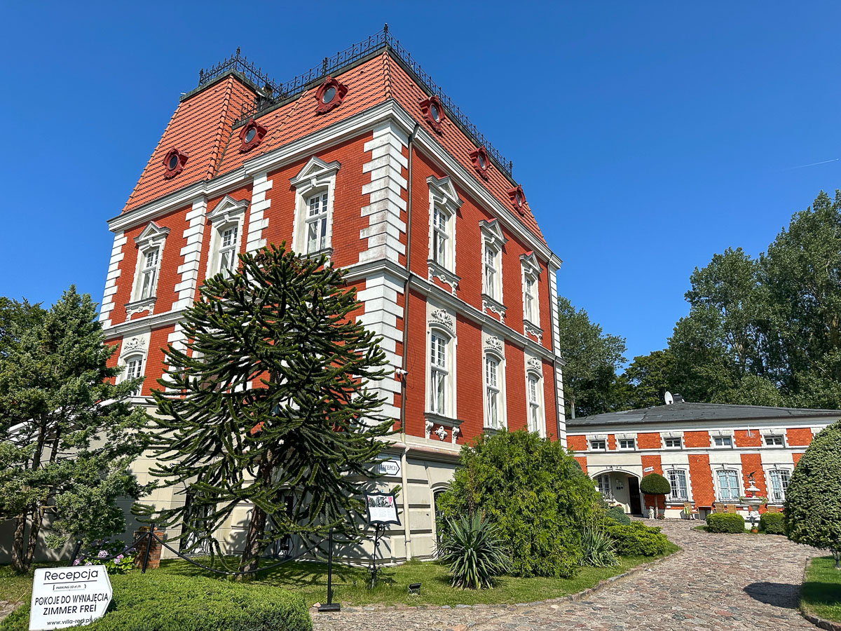 Villa Red - nocleg w Ustce dla osób, które szukają unikatowych doświadczeń