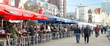 Najdłuższy bar na świecie czyli Rheinuferpromenade w Düsseldorfie