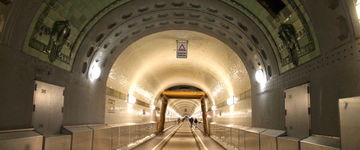 Alter Elbtunnel w Hamburgu