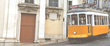 Alfama i żółte tramwaje w Lizbonie