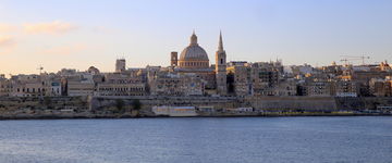 Valletta: atrakcje, zabytki, ciekawe miejsca. Zwiedzanie stolicy Malty.