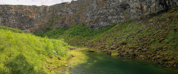 Ásbyrgi (Islandia) - zalesiony kanion w kształcie podkowy