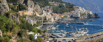 Amalfi: atrakcje, zabytki, ciekawe miejsca. Co warto zobaczyć?