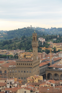 !Widoki z wieży Katedry we Florencji na pałac Vecchio oraz wzgórza za miastem
