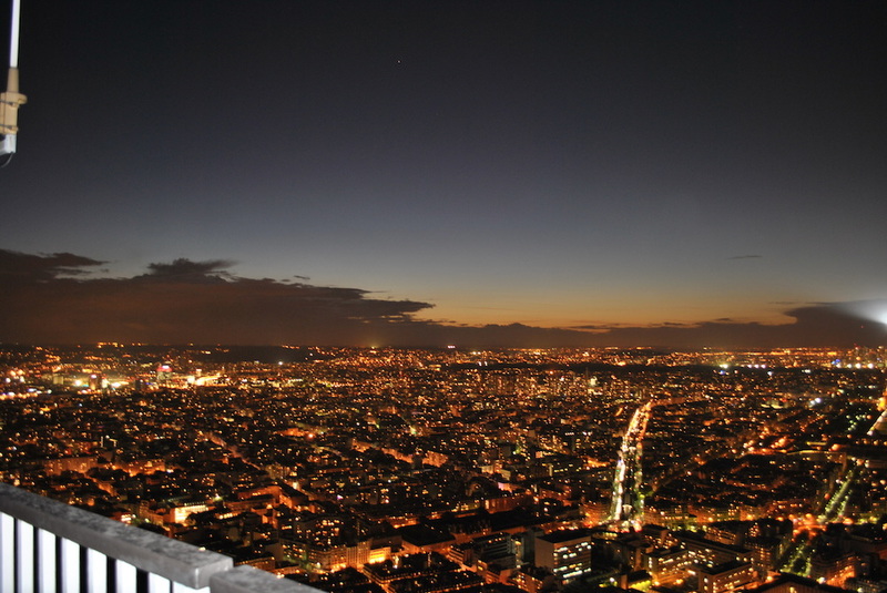 Widok z tarasu Wieży Montparnasse w Paryżu