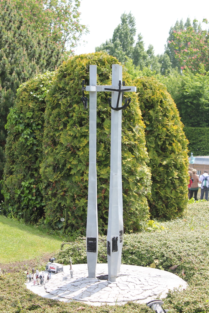 !Pomnik Poległych Stoczniowców - 1970 - Gdańsk - w parku miniatur w Brukseli