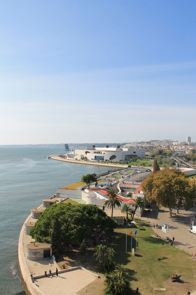 !Widok z Torre de Belem w Lizbonie