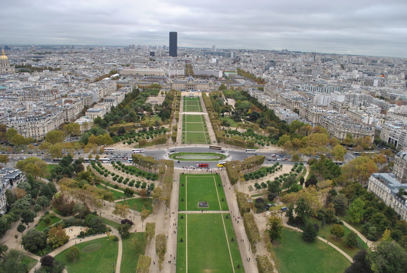!Widok na Pole marsowe z Wieży Eiffla w Paryżu