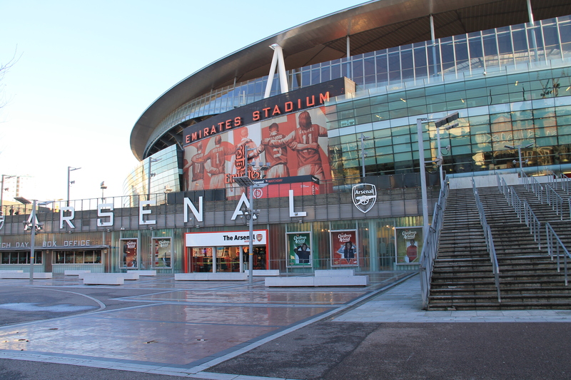 Zdjęcie stadionu Arsenalu z zewnątrz