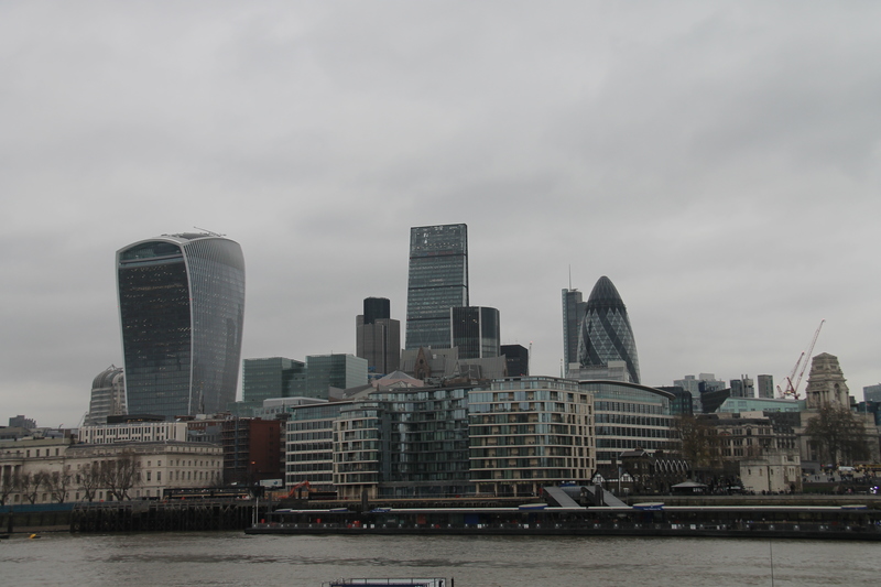 Widok z górnego przejścia mostu Tower Bridge w Londyn