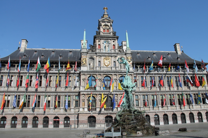 Zabytki w Belgii - ratusz w Antwerpii