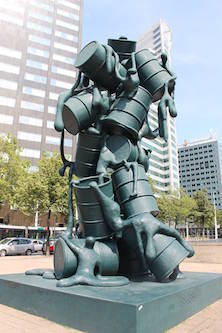 !Cascade - pomnik ropy w Rotterdamie