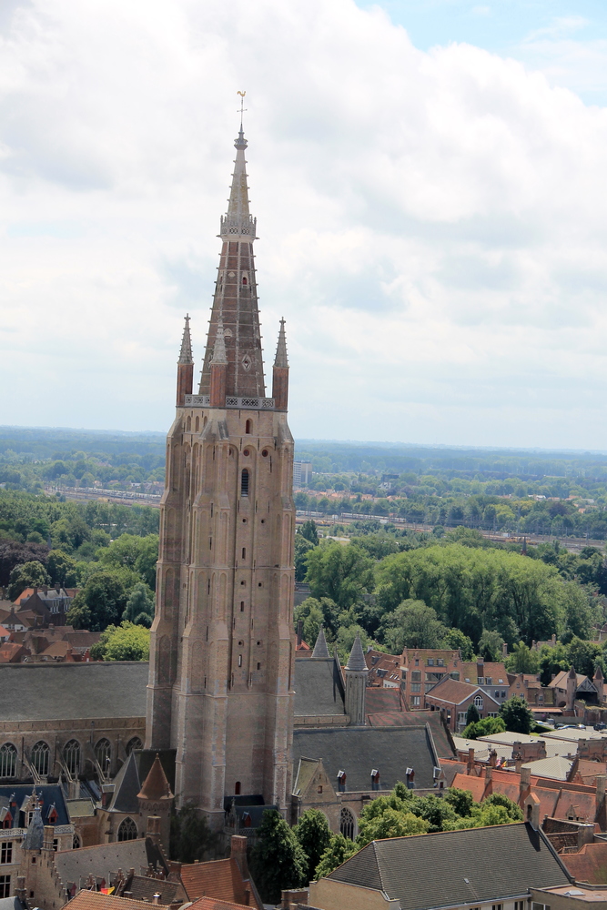 Widok na zabytkową Brugię z dzwonnicy w Brugii - Belfry of Brugge