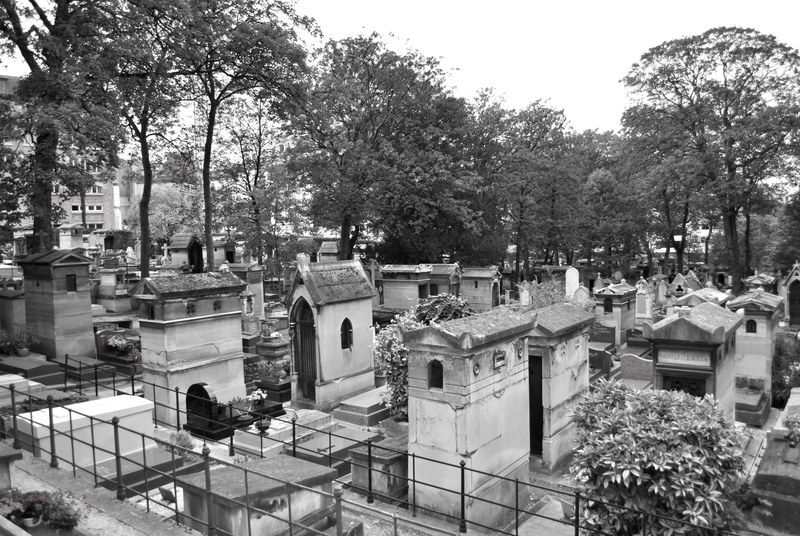 [wizyta na Cmentarzu Montmartre w Paryżu]