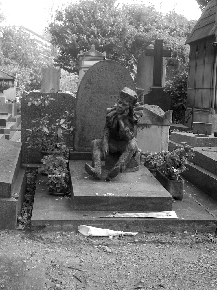 !Nagrobek Wacława Niżyńskiego na Cmentarzu Montmartre w Paryżu.  w Cimetière de Montmartre w Paryżu.