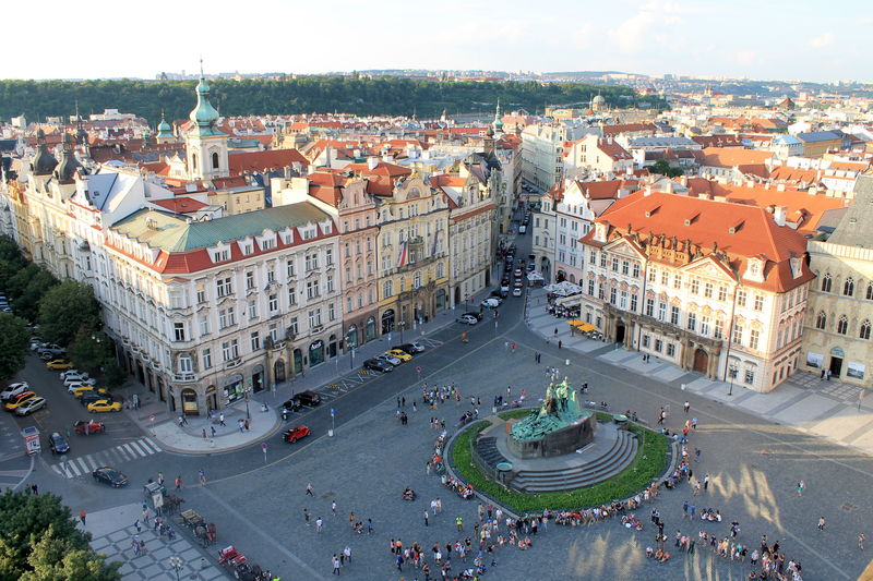 Widok z wieży Ratusza Staromiejskiego w Pradze