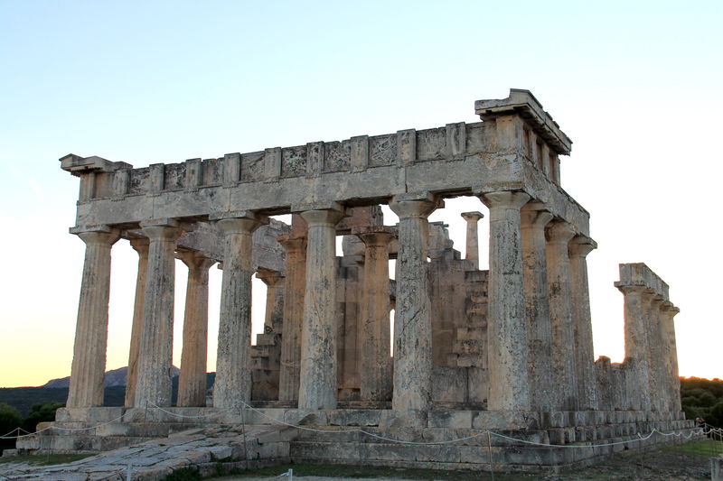 Zabytki Grecji - Świątynia Afai na wyspie Egina