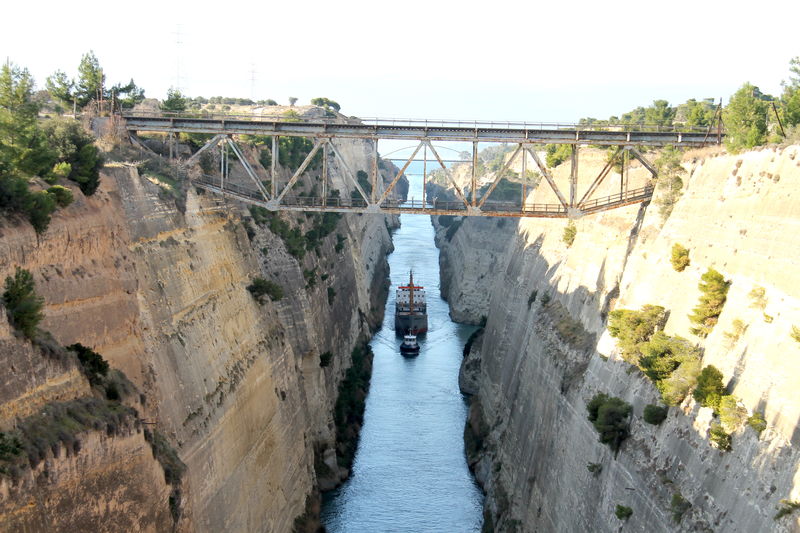 Kanał Koryncki widziany z mostu