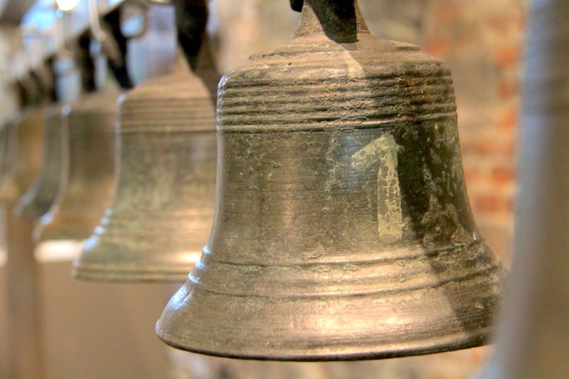 dzwony na wieży beffroi w Gandawie