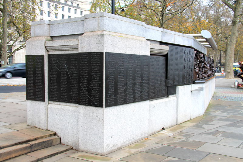 !Pomnik - Battle of Britain Monument - nad Tamizą w Londynie