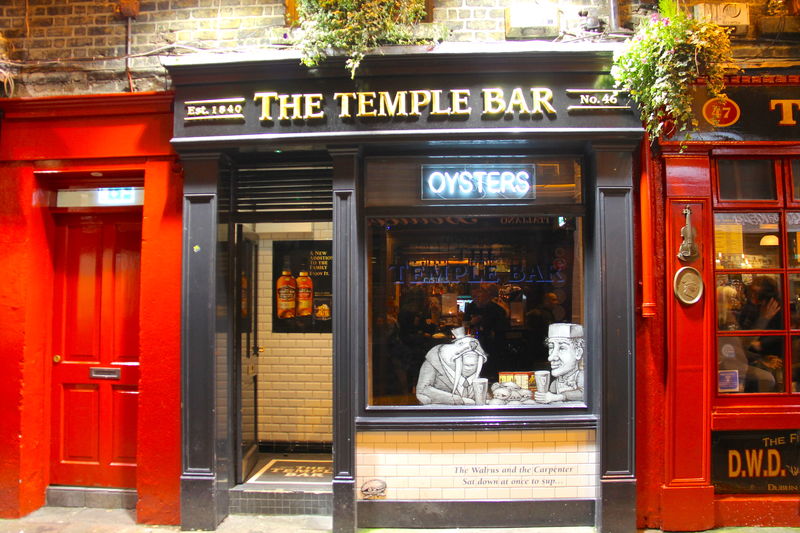 Temple Bar - jedna z najczęściej fotografowanych dublińskich witryn