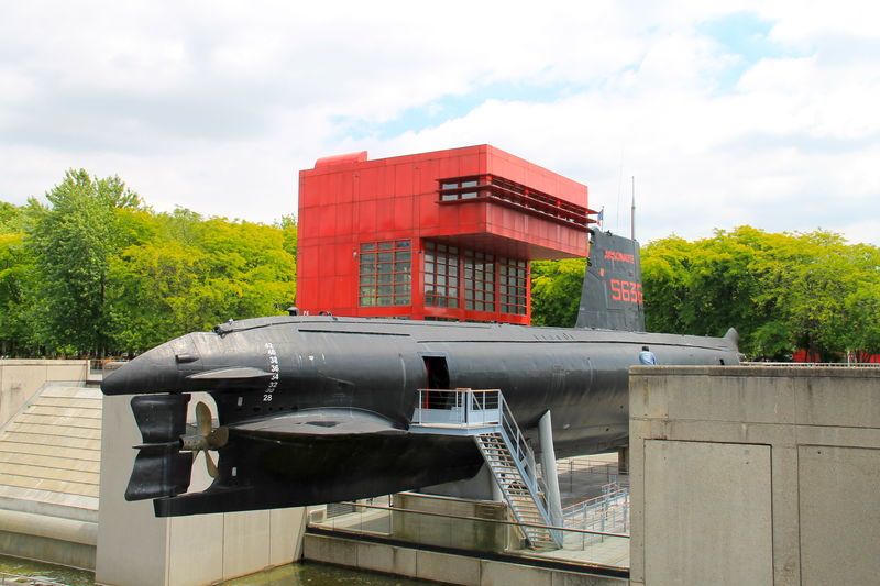 [￼!łódź podwodna w Parc de la Villette w Paryżu]