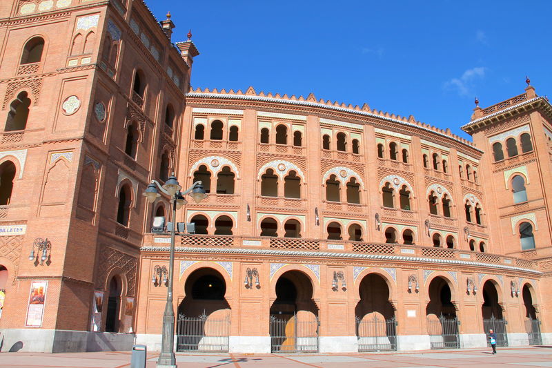 !Plaza de Toros de Las Ventas - arena walk byków w Madrycie