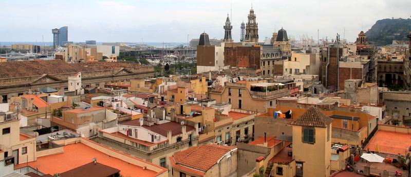 !Widok z dachu Kościoła Santa Maria del Mar w Barcelonie