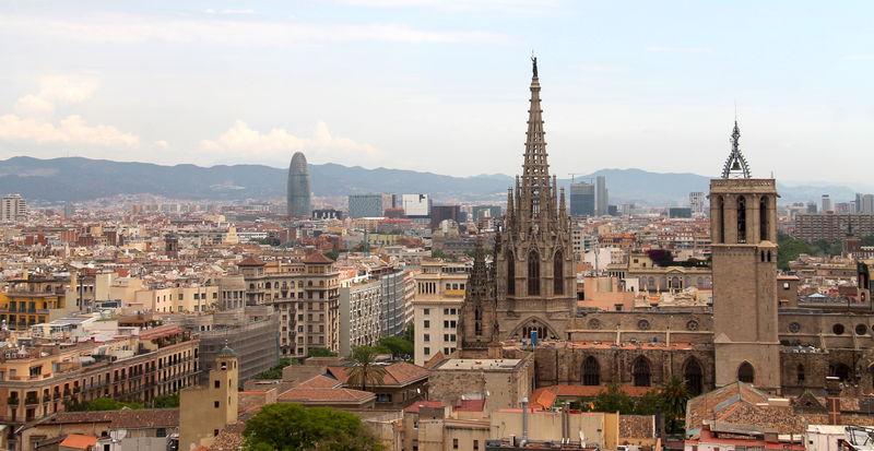 Widok na Barcelonę z wieży kościoła Santa Maria del Pi