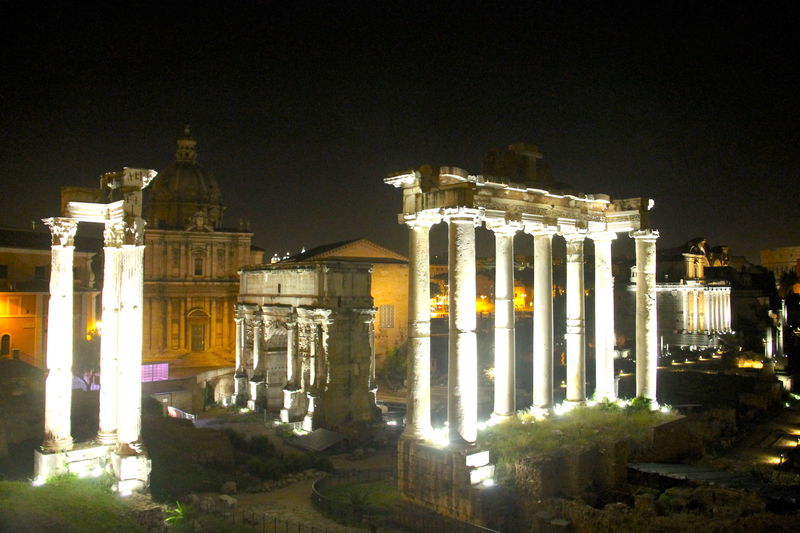 Widok na Forum Romanum z Via di San Pietro in Carcere w Rzymie [zdjęcie wykonane czajnikiem ;)]