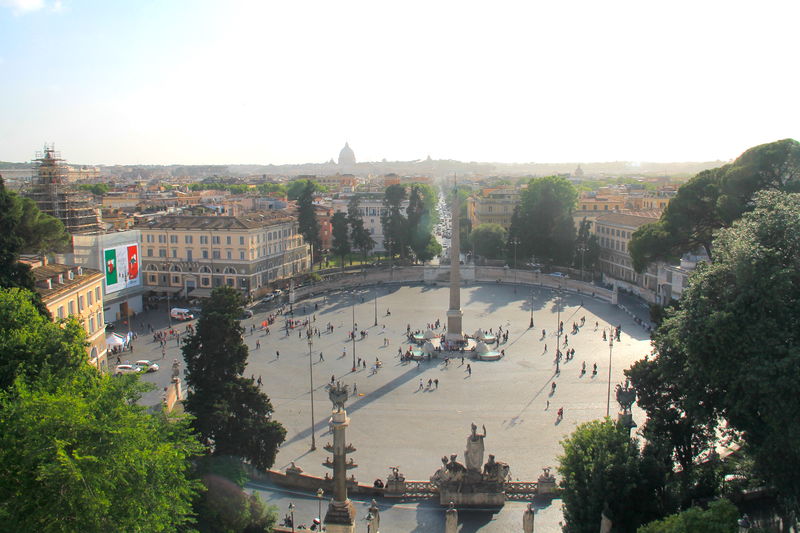 Widok na Piazza del Popolo ze wzgórza Pincio w Rzymie
