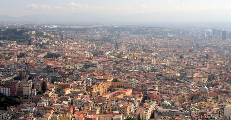 Widok z Zamku Sant' Elmo w Neapolu