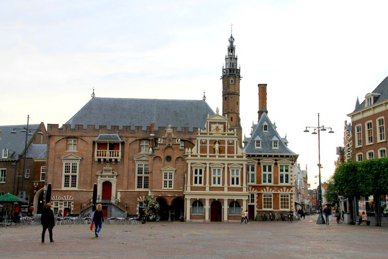 !Rynek w holenderskim mieście Haarlem