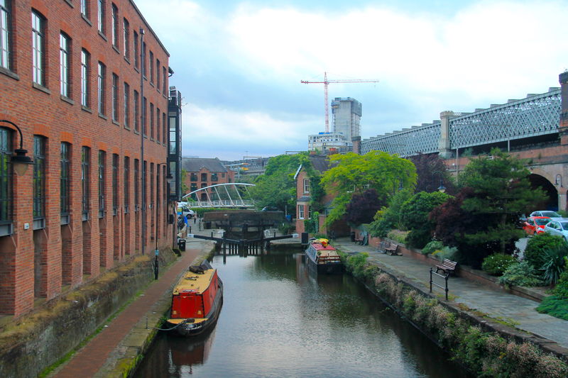 Spacer po dzielnicy Castlefield w Manchesterze