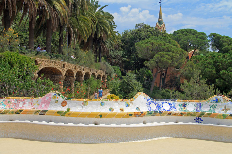 Ławka w Park Güell w Barcelonie