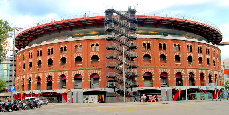 Arenas de Barcelona - dawna arena byków zamieniona na centrum handlowe w Barcelonie