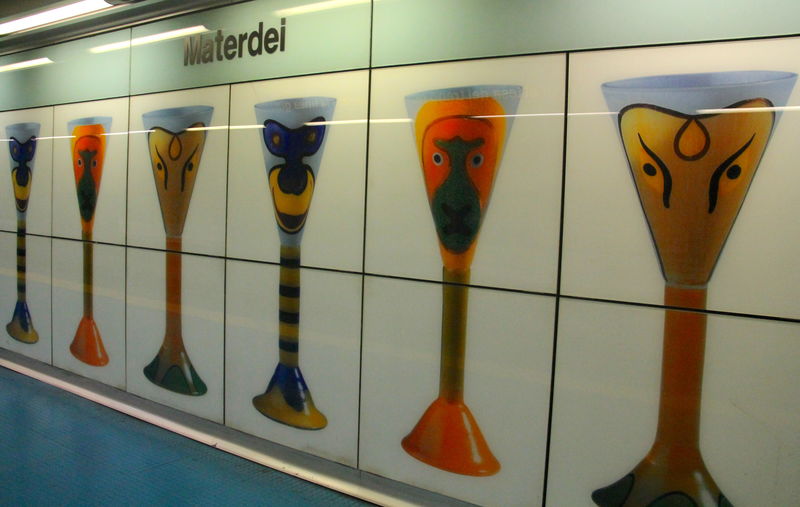 stacja metra Materdei w Neapolu