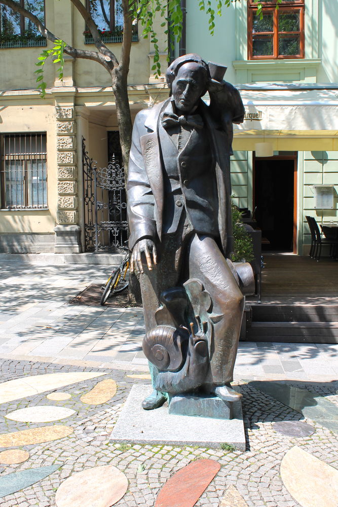 !Pomnik Andersena w Bratysławie