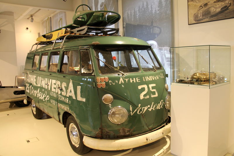 !VW TRANSPORTER "BULLI" (1961) - muzeum samochodów - PROTOTYP w Hamburgu