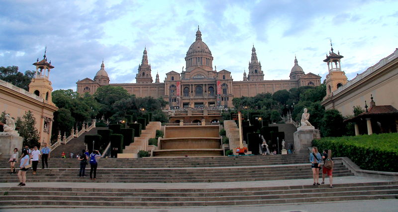 Palau Nacional - Museo Nacional de Arte de Cataluña - wzgórze Montjuïc w Barcelonie