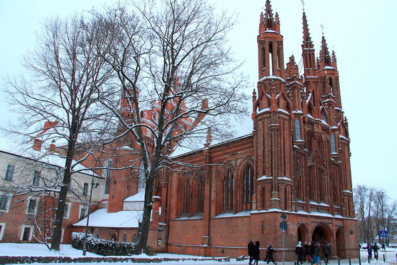 !Kościół św. Anny w Wilnie