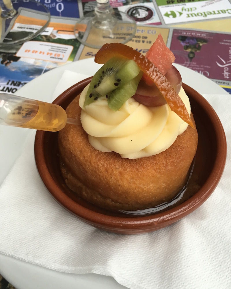 !Baba au rhum (baba rum) - jaki deser zjeść we Francji?
