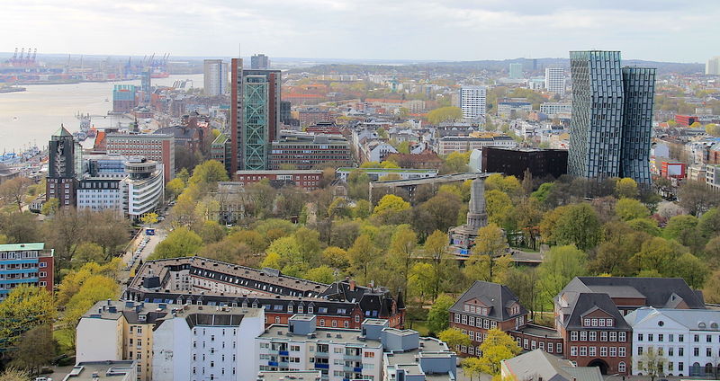 !Widok z wieży widokowej Kościoła Głównego św. Michała w Hamburgu